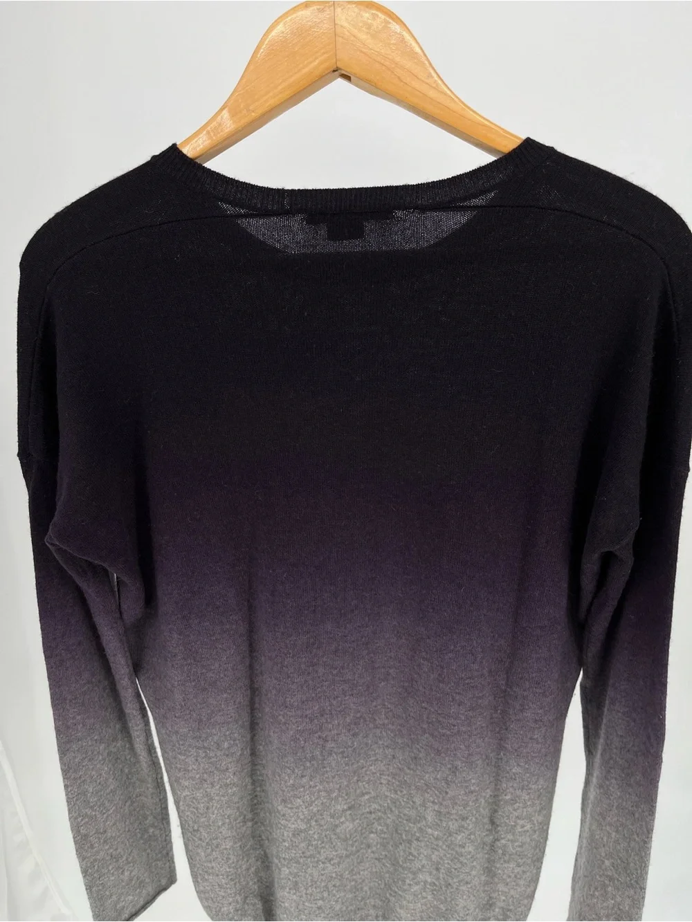 Vince Cashmere Wool Ombre Sweater Size M Gray Deep Purple Lightweight Knit